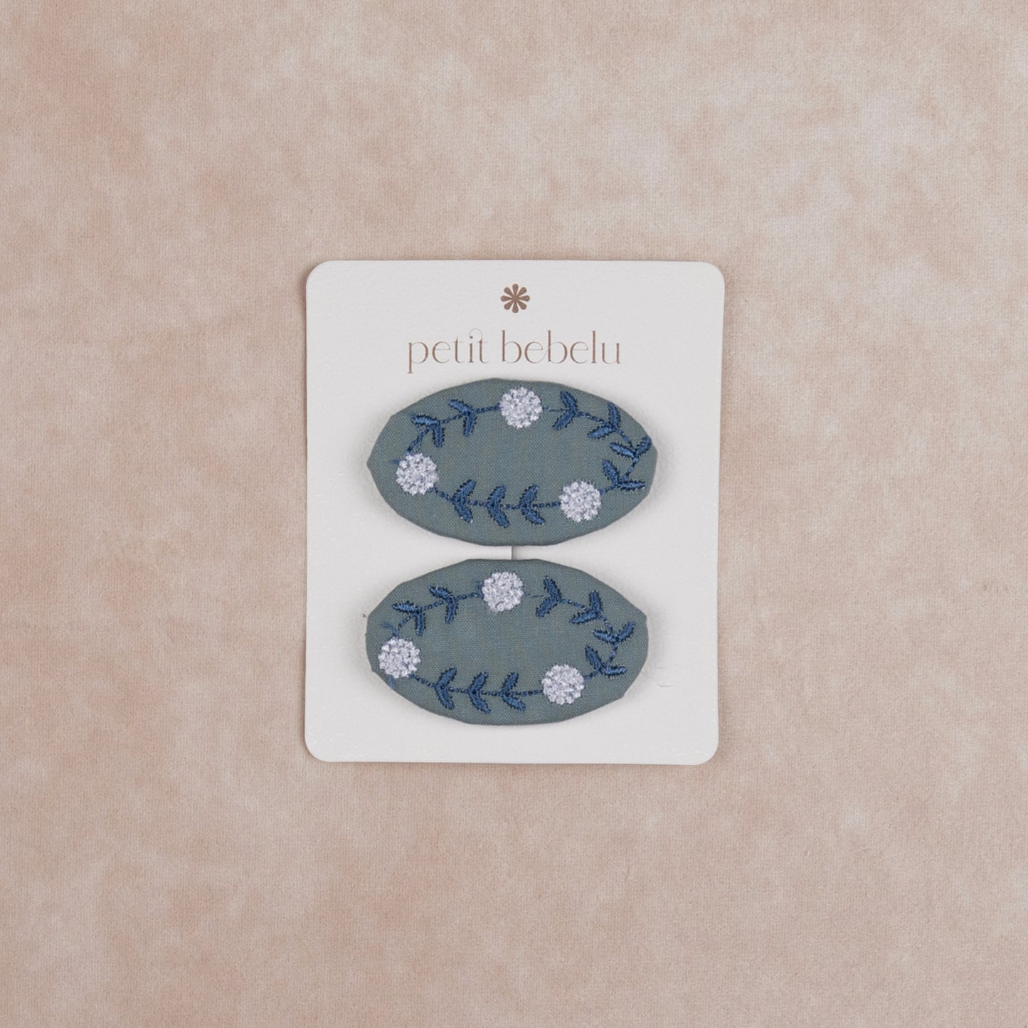 wreath hair clip | blue