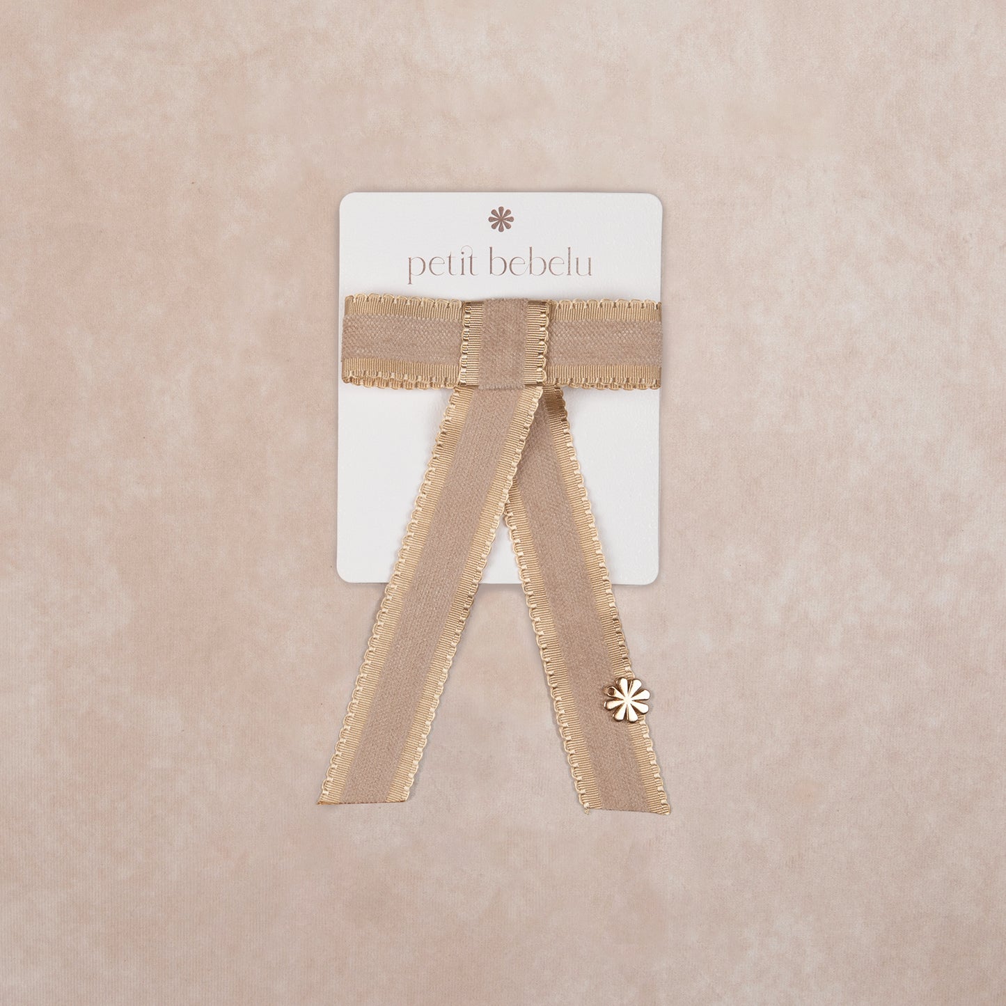 small satin scalloped bow | beige