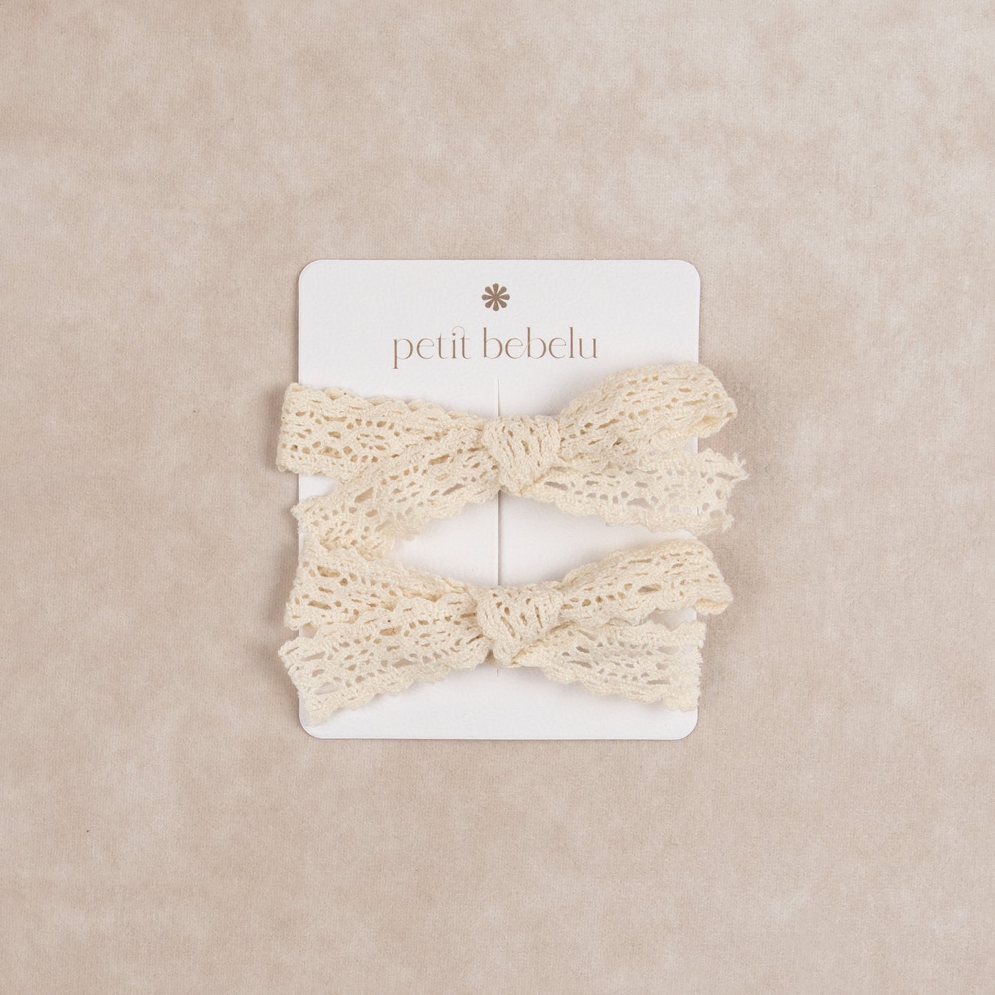 mini scalloped lace bow | ivory