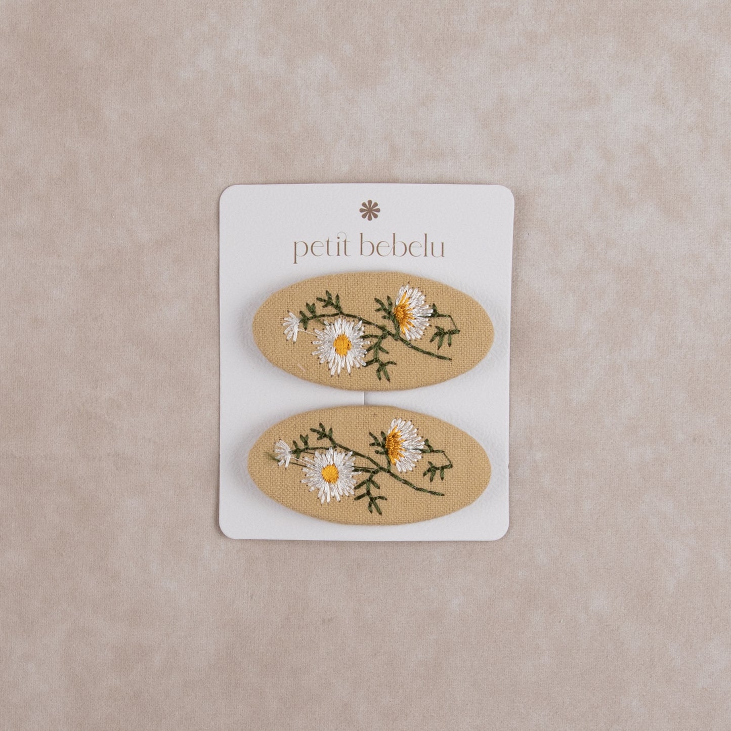 daisy hair clip | beige