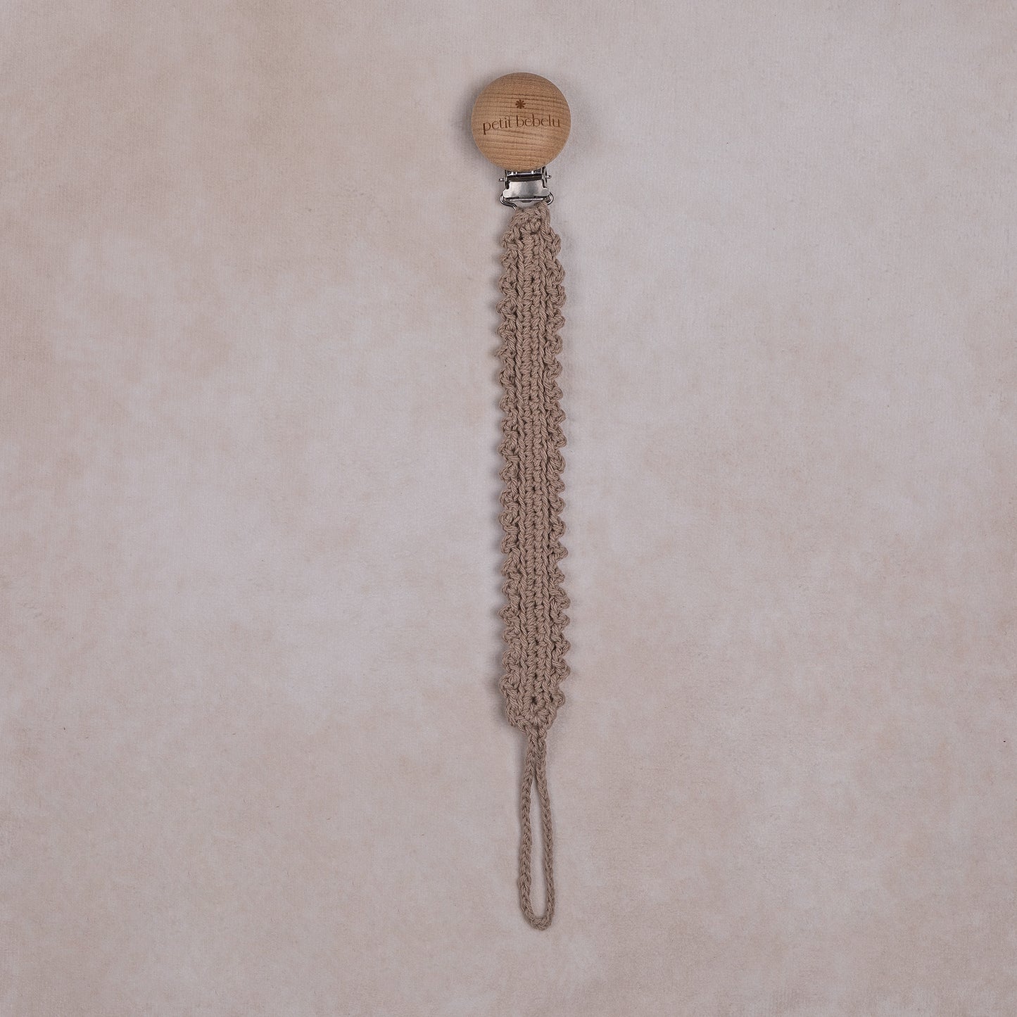 scalloped knit pacifier holder | taupe
