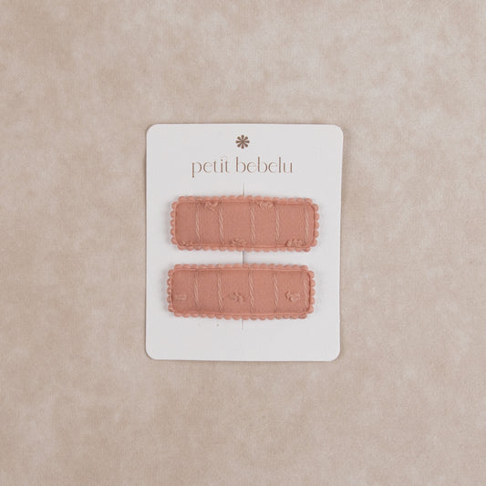 swiss dot beret clip | rose